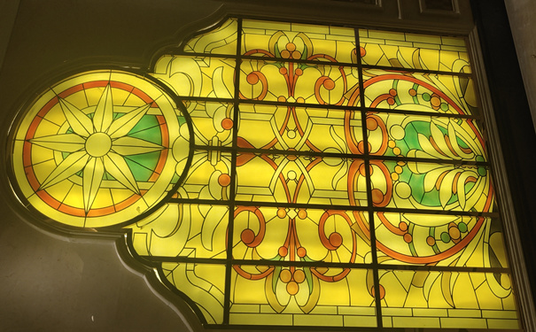 河南鑫馬不銹鋼制品有限公司為鄭州別墅區(qū)制作的歐式不銹鋼屏風 河南鑫馬不銹鋼制品有限公司為鄭州別墅區(qū)制作的歐式不銹鋼屏風